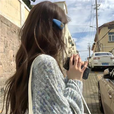 《保持微笑》海报
